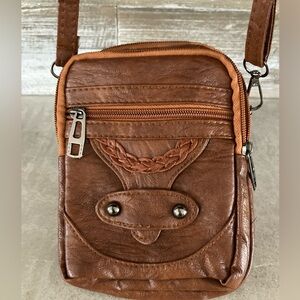 Vintage inspired Leather crossover bag